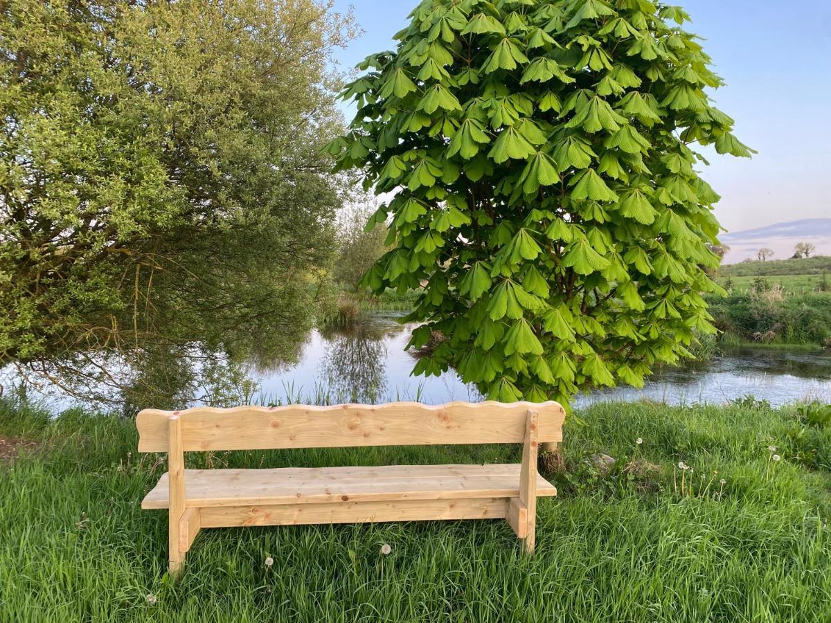 Orchard Luxe Glamping Pod Hotel Dungannon Eksteriør billede